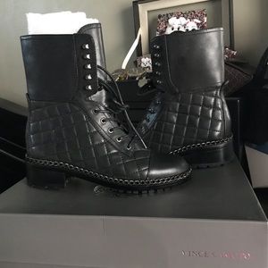 Vince Camuto SZ 5.5 Black Boots